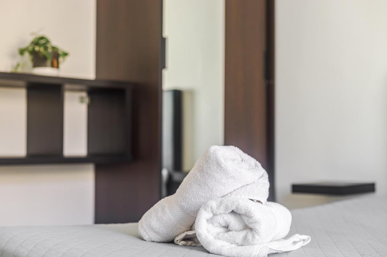 Sleeptubal Moderne Accommodatie Alhos Vedros Eksteriør bilde