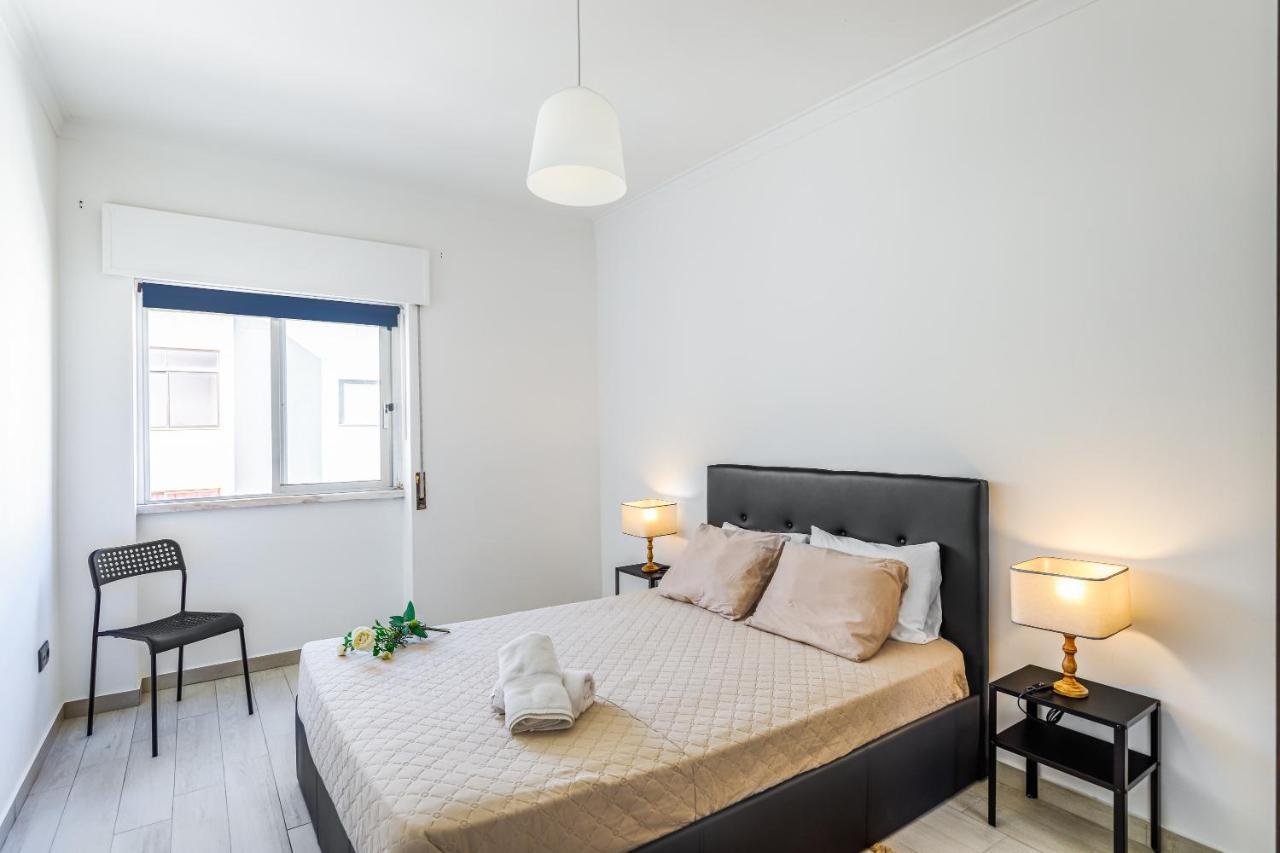 Sleeptubal Moderne Accommodatie Alhos Vedros Eksteriør bilde